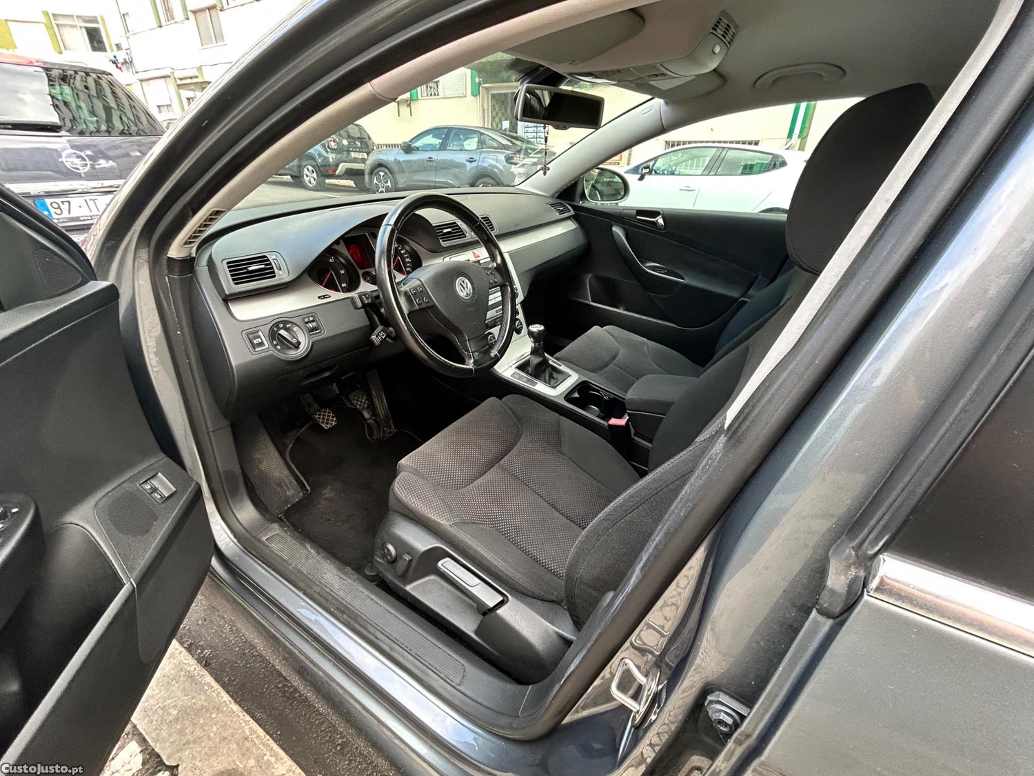 Volkswagen Passat 2.0 TDi 140cv ConfortLine — fotografia 7