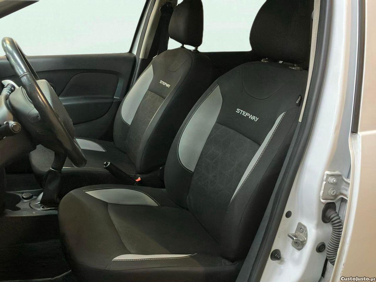 Dacia Sandero 0.9 TCe — fotografia 10