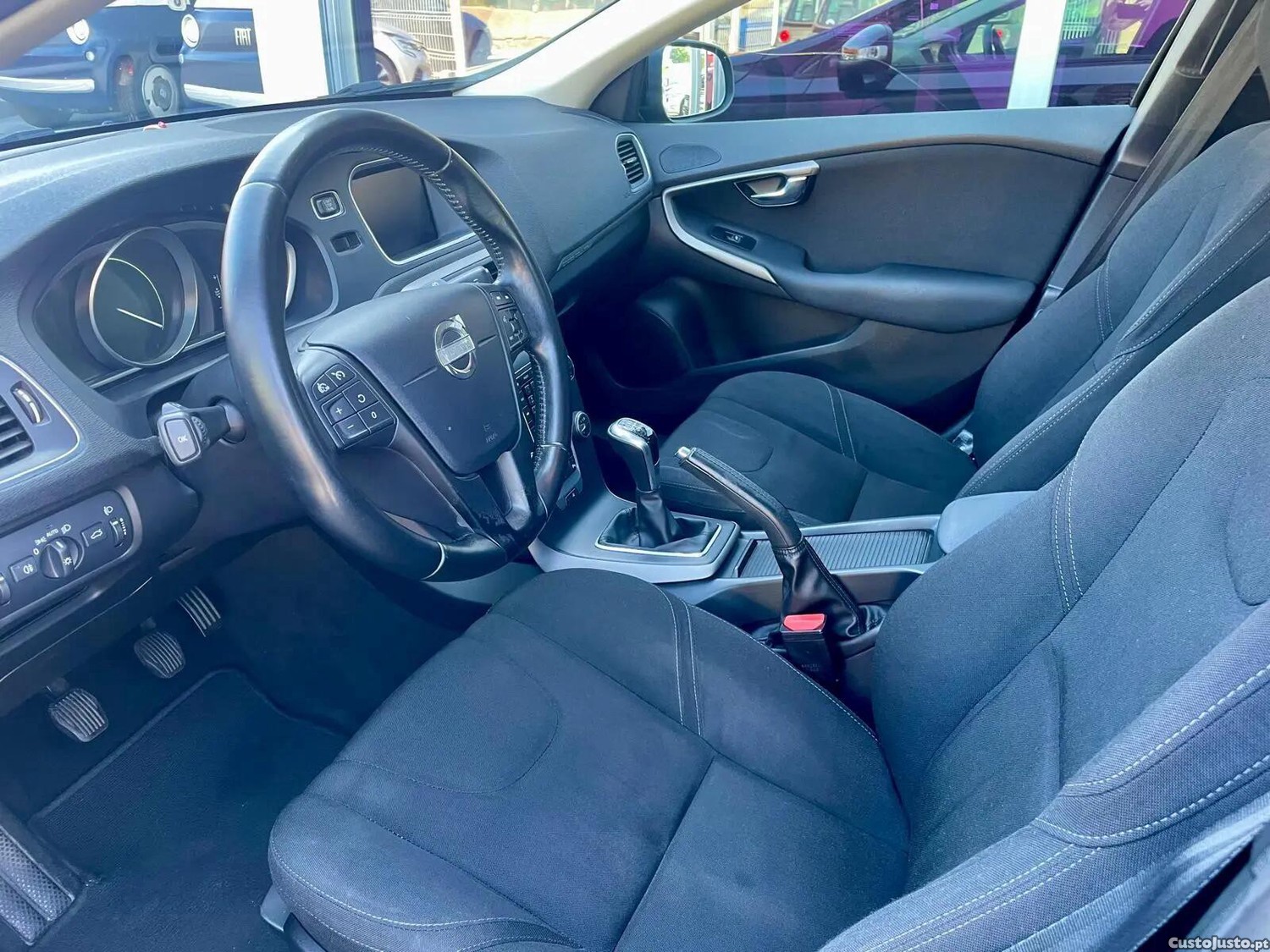 Volvo V40 1.6 D2 Momentum — fotografia 5