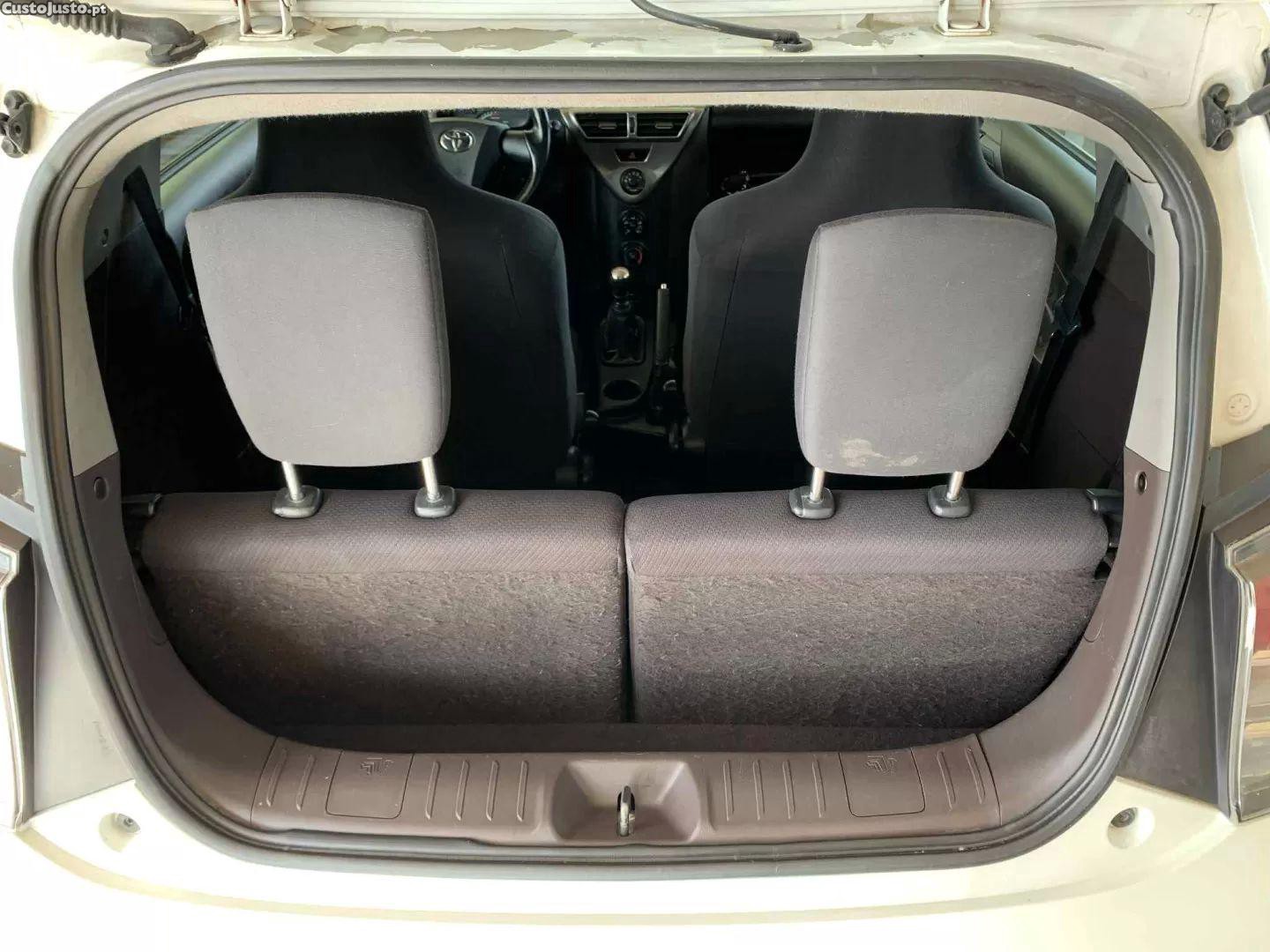 Toyota iQ 1.0 vvt-i — fotografia 3