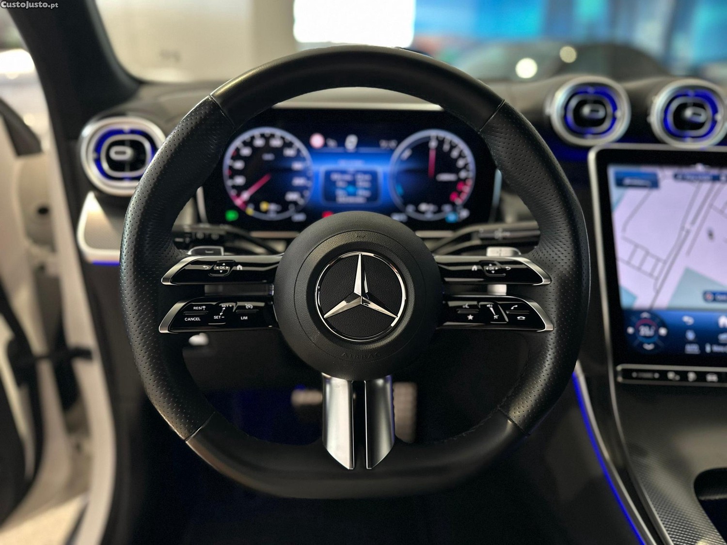 Mercedes-Benz GLC 300 de 4Matic 9G-TRONIC Edition AMG Line — fotografia 14