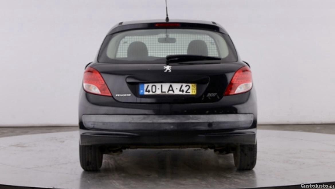 Peugeot 207 1.4 HDI XA Van — fotografia 2