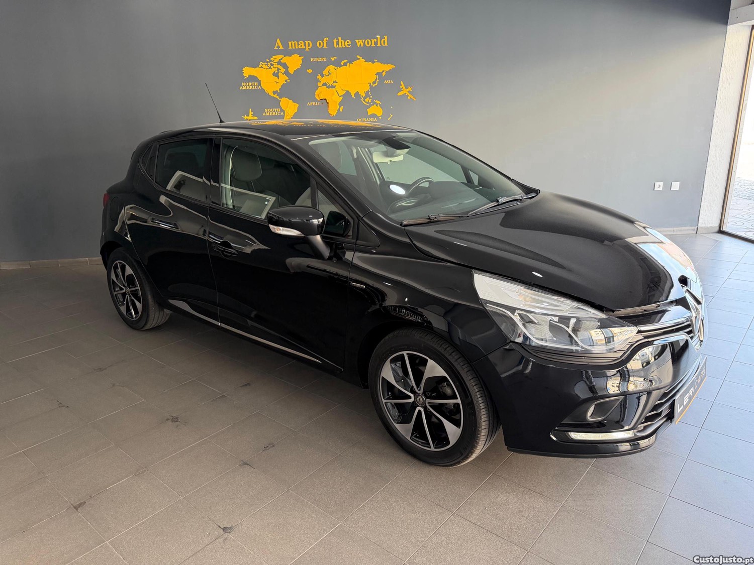 Renault Clio 0.9 TCE LIMITED — fotografia 7