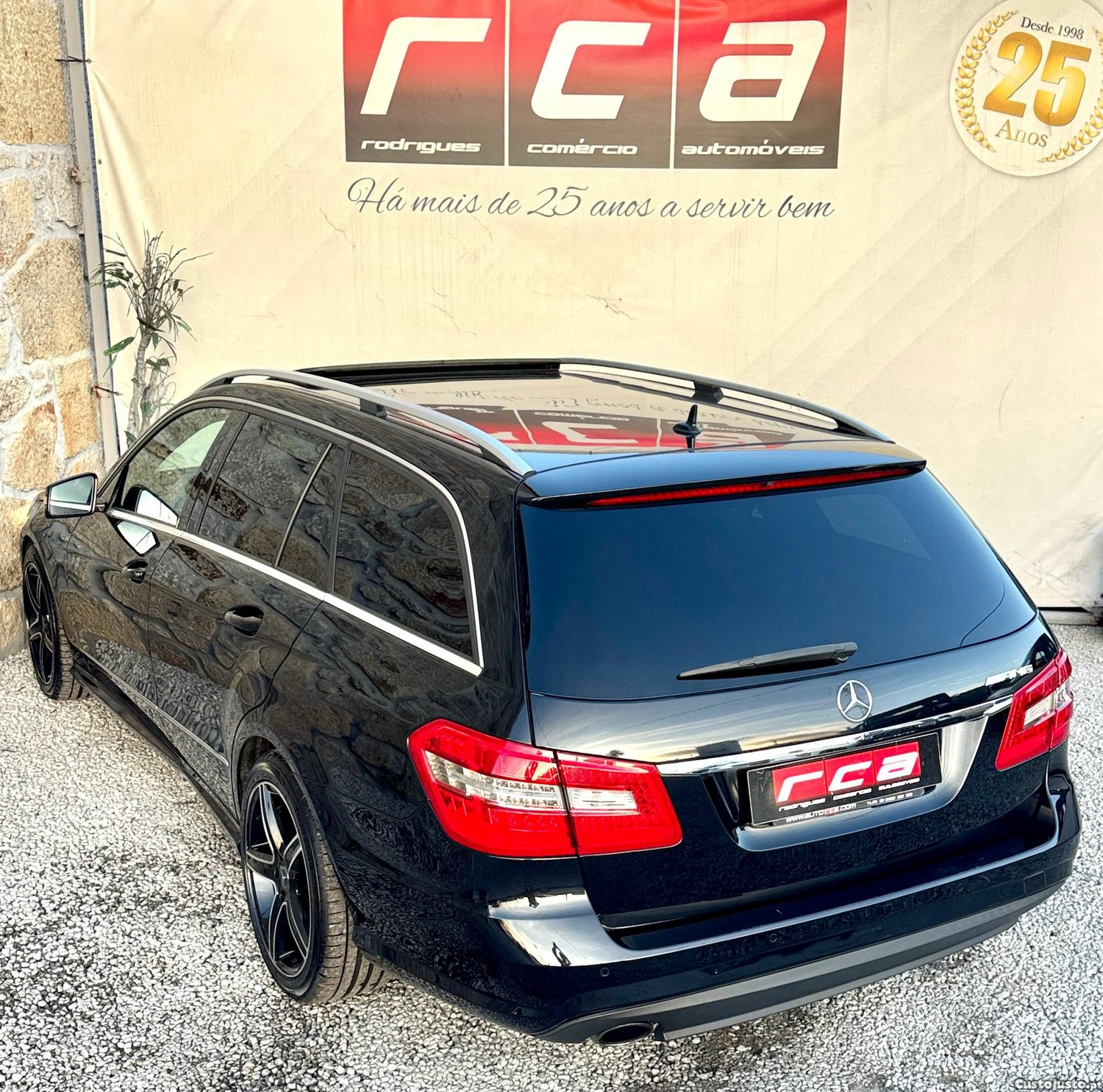 Mercedes-Benz E 250 AMG cx.7G Tronic — fotografia 19