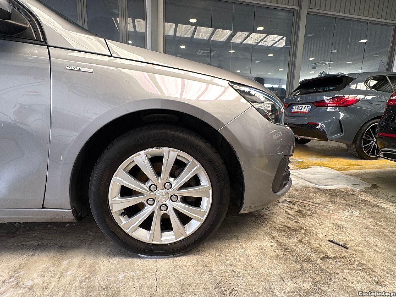 Peugeot 308 SW 1.5 BlueHDi Style — fotografia 8