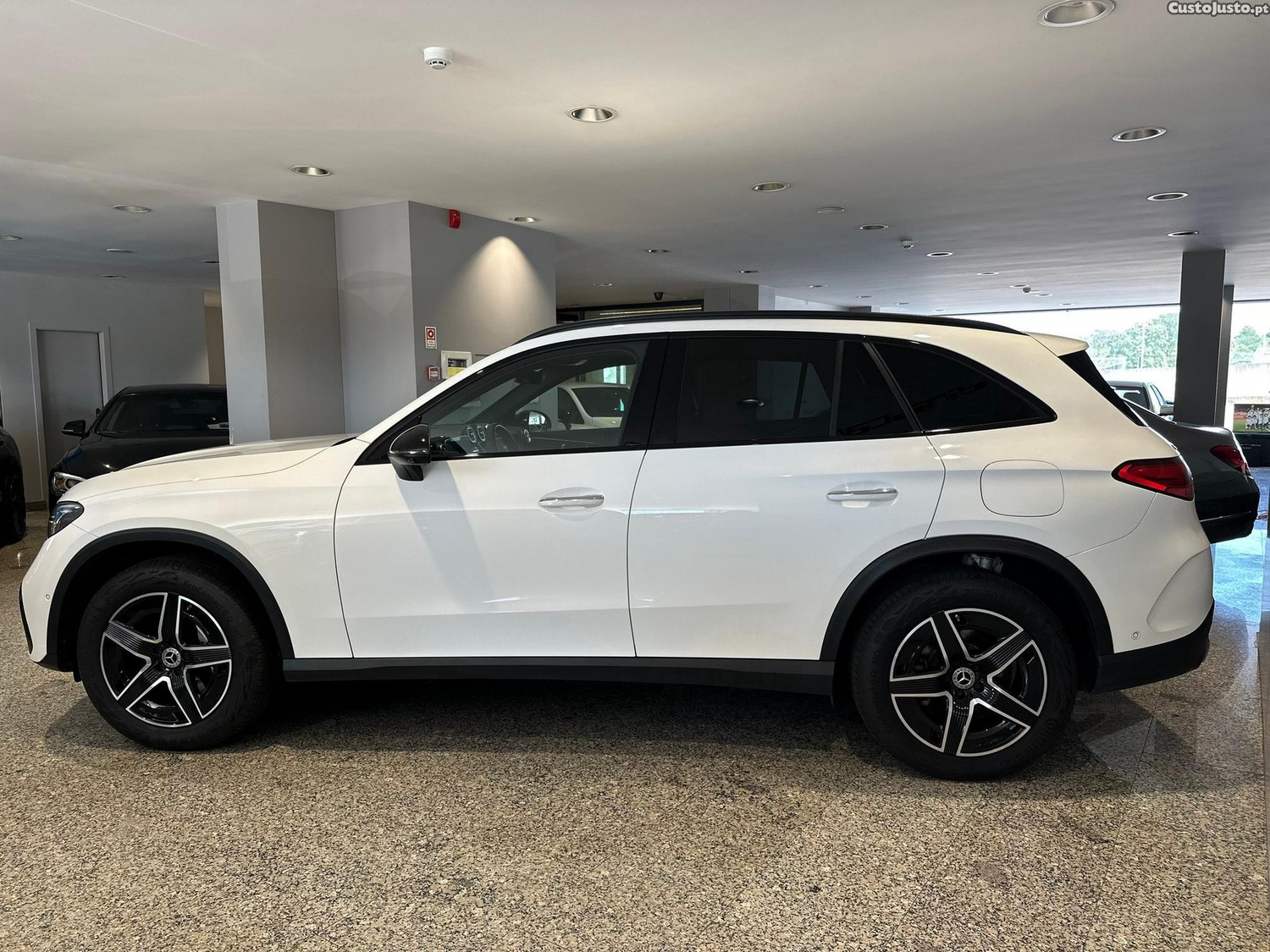 Mercedes-Benz GLC 300 de 4Matic 9G-TRONIC Edition AMG Line — fotografia 22