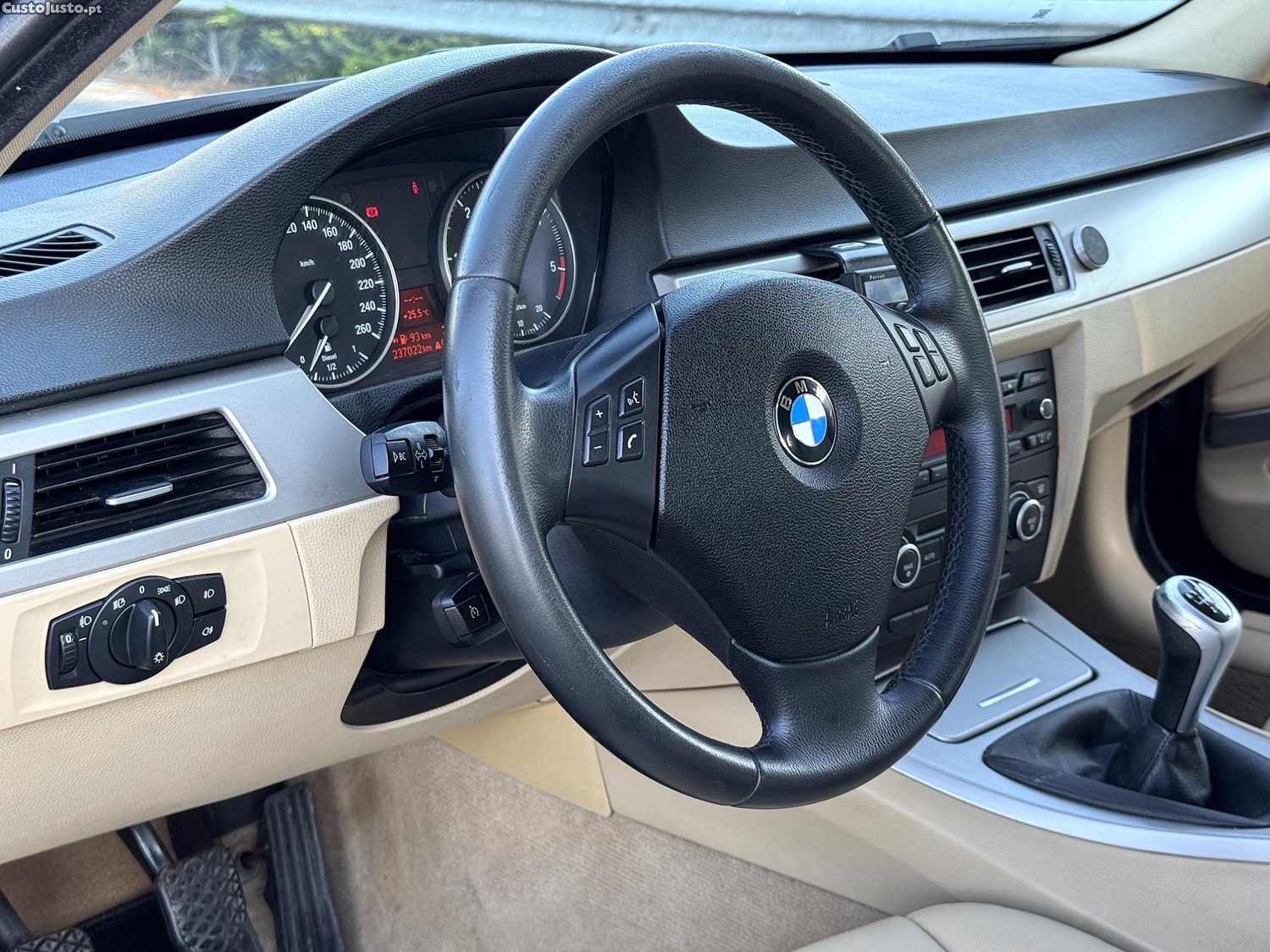 BMW 318 D Touring C/Nova — fotografia 4