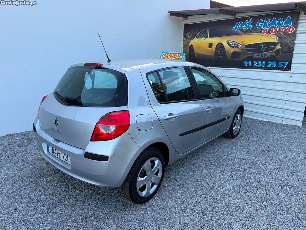 Renault Clio 1.2i 16v 75cv 03/2009 — fotografia 9