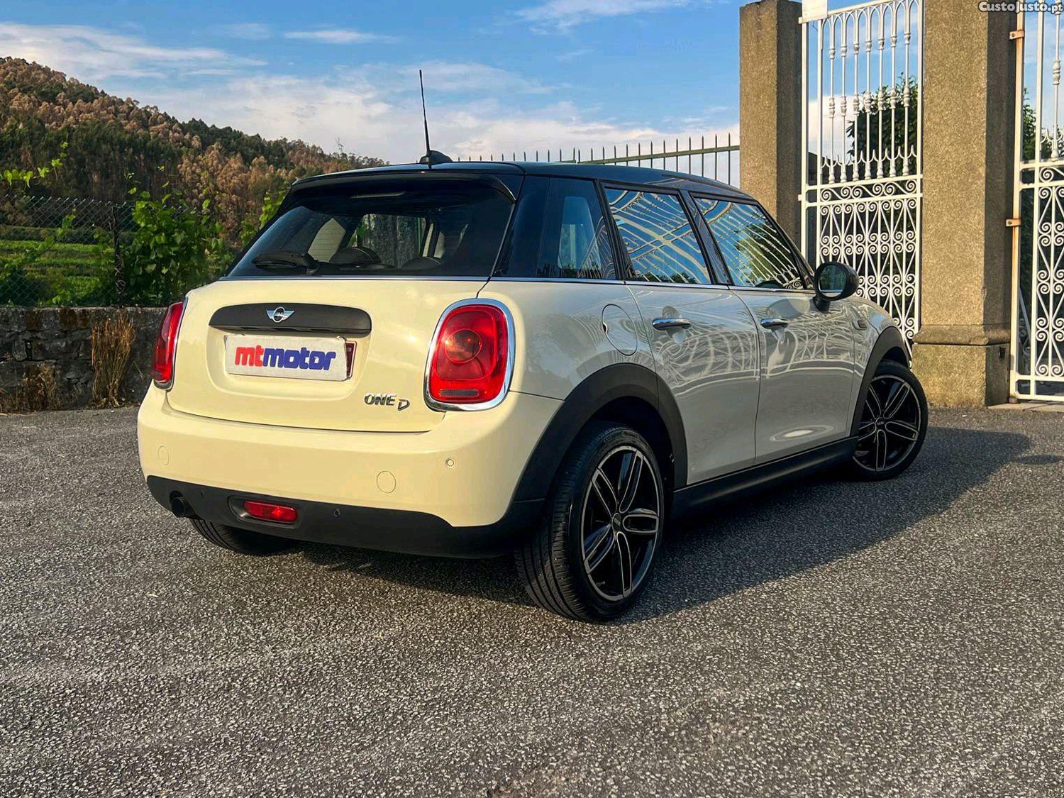 MINI One D 5 LUG. — fotografia 7