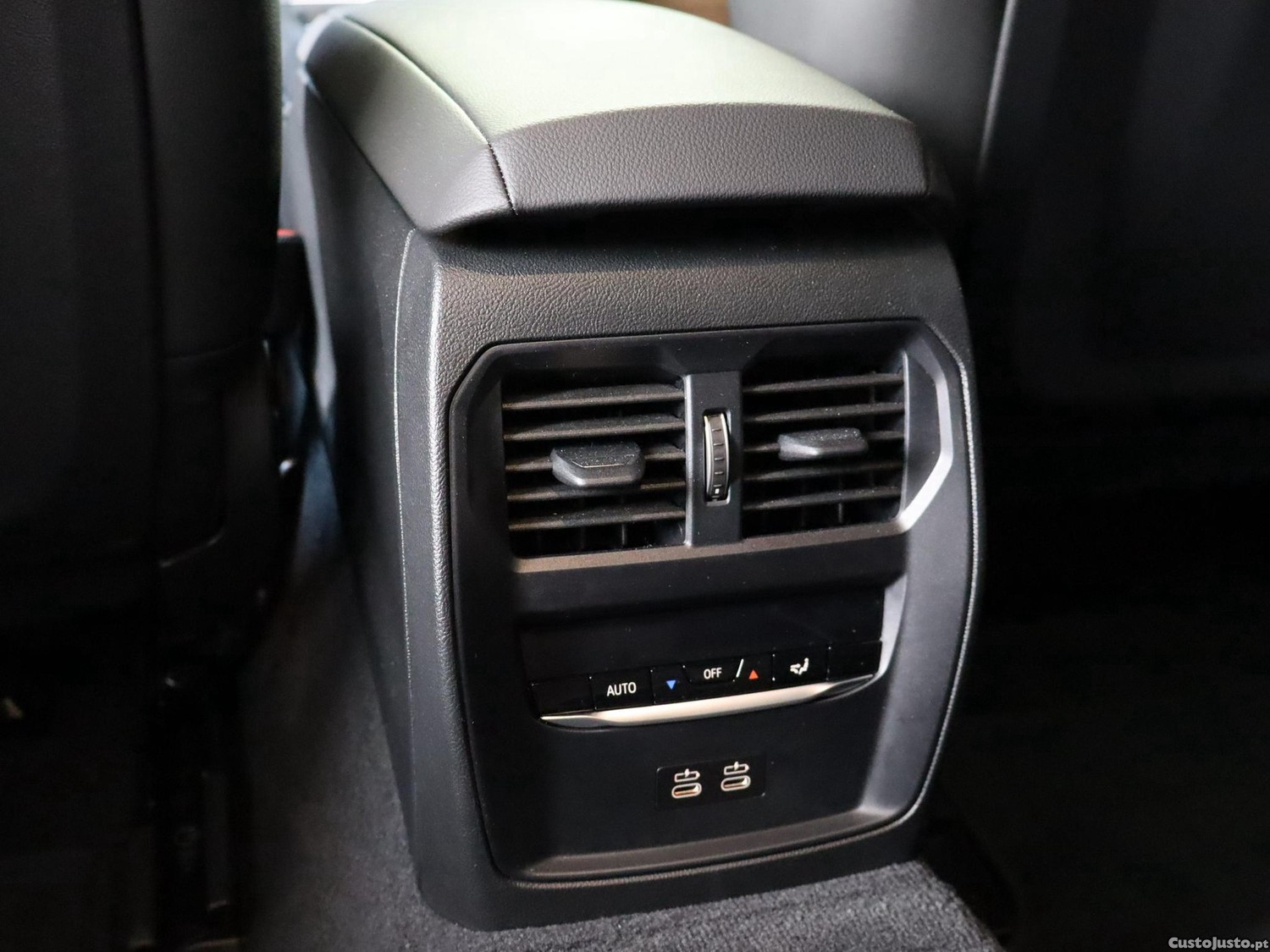 BMW i4 eDrive40 — fotografia 17