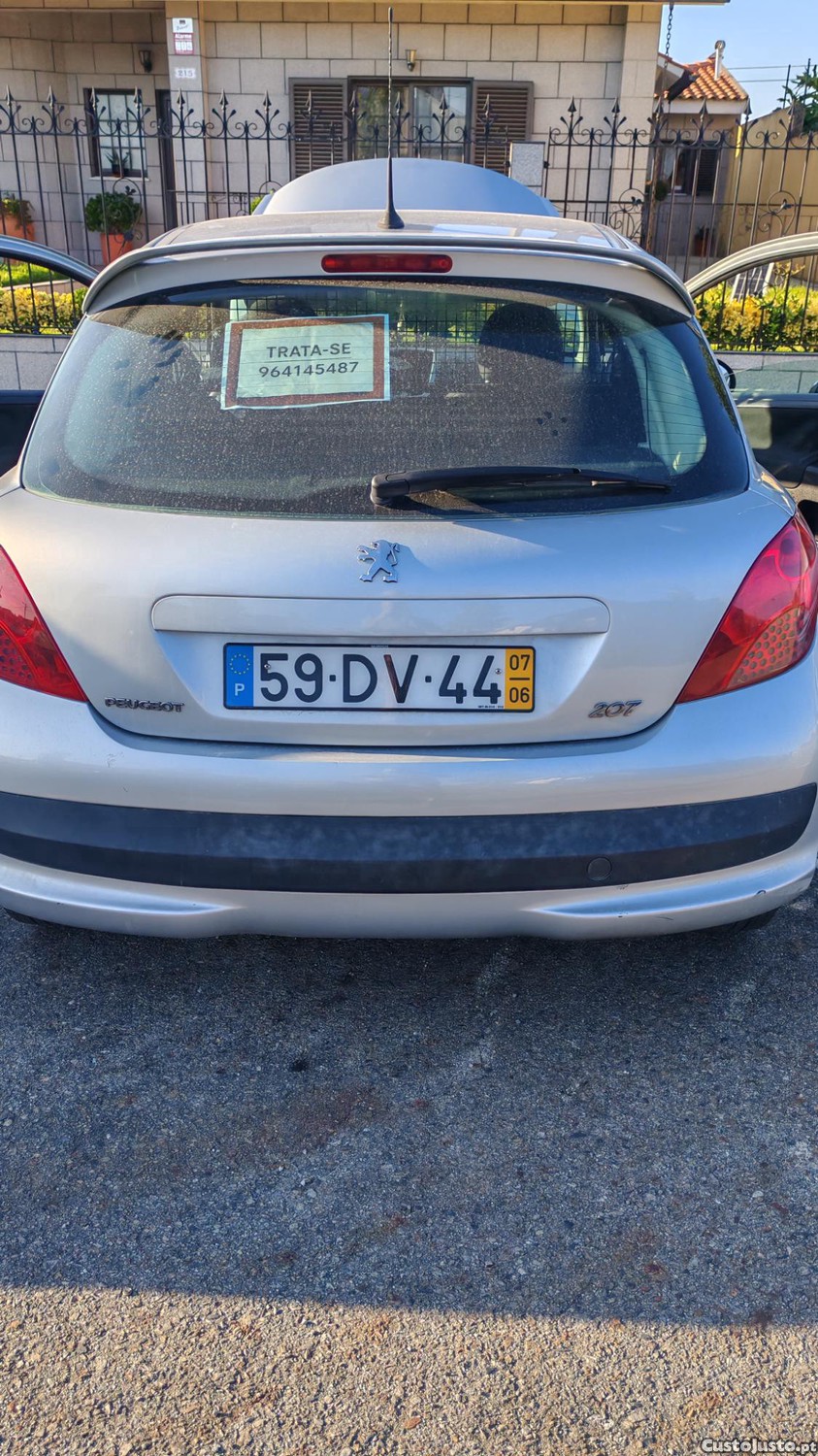 Peugeot 207 1.4 HDI — fotografia 5