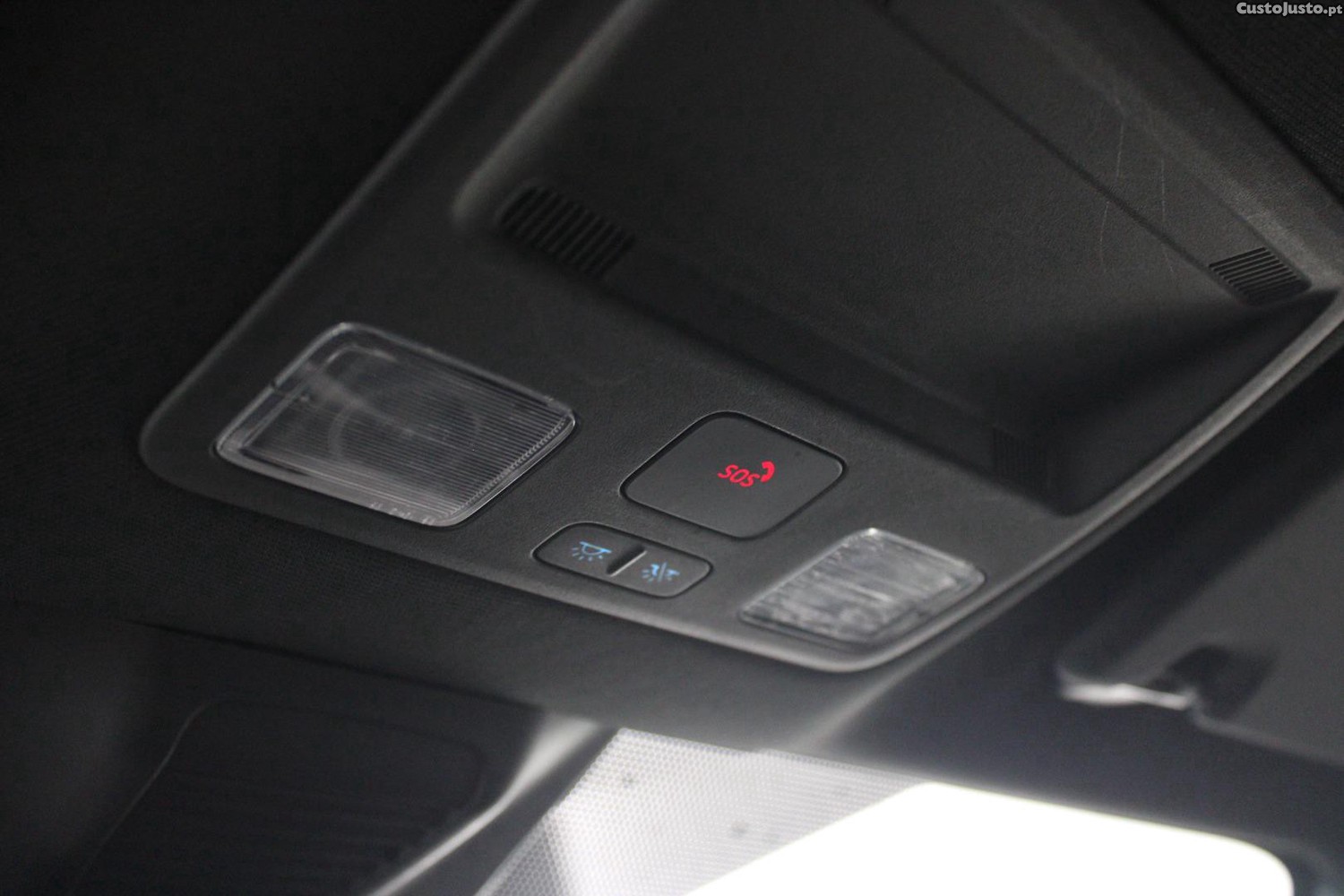 Ford Focus 1.0 ECOBOOST ST-LINE — fotografia 14
