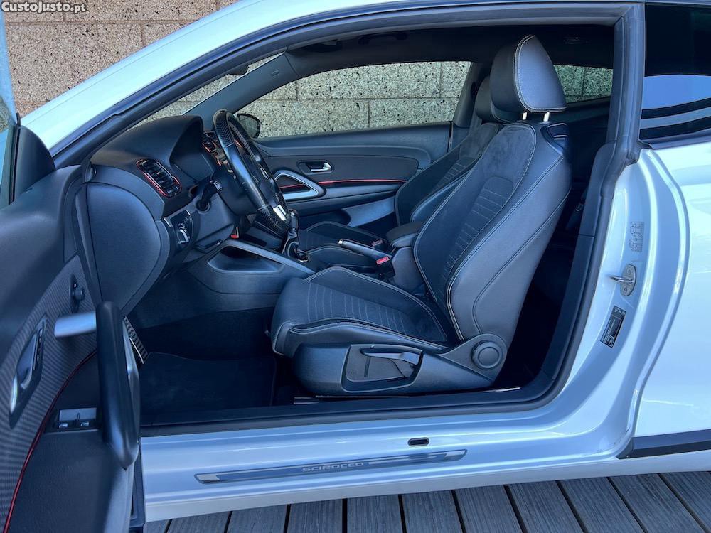 Volkswagen Scirocco Sport 2.0TDi 140cv — fotografia 11