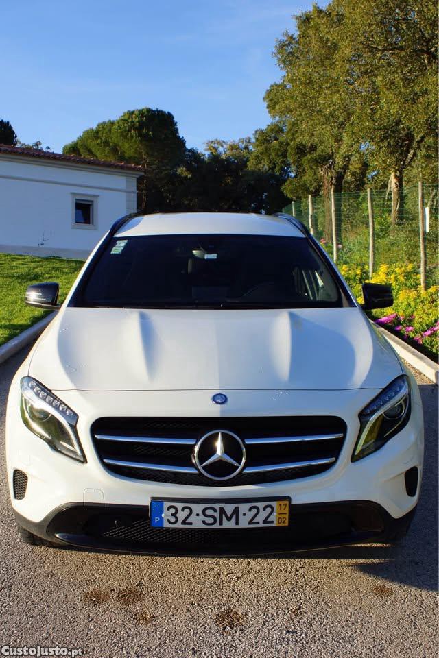 Mercedes-Benz GLA 180 180 D — fotografia 3