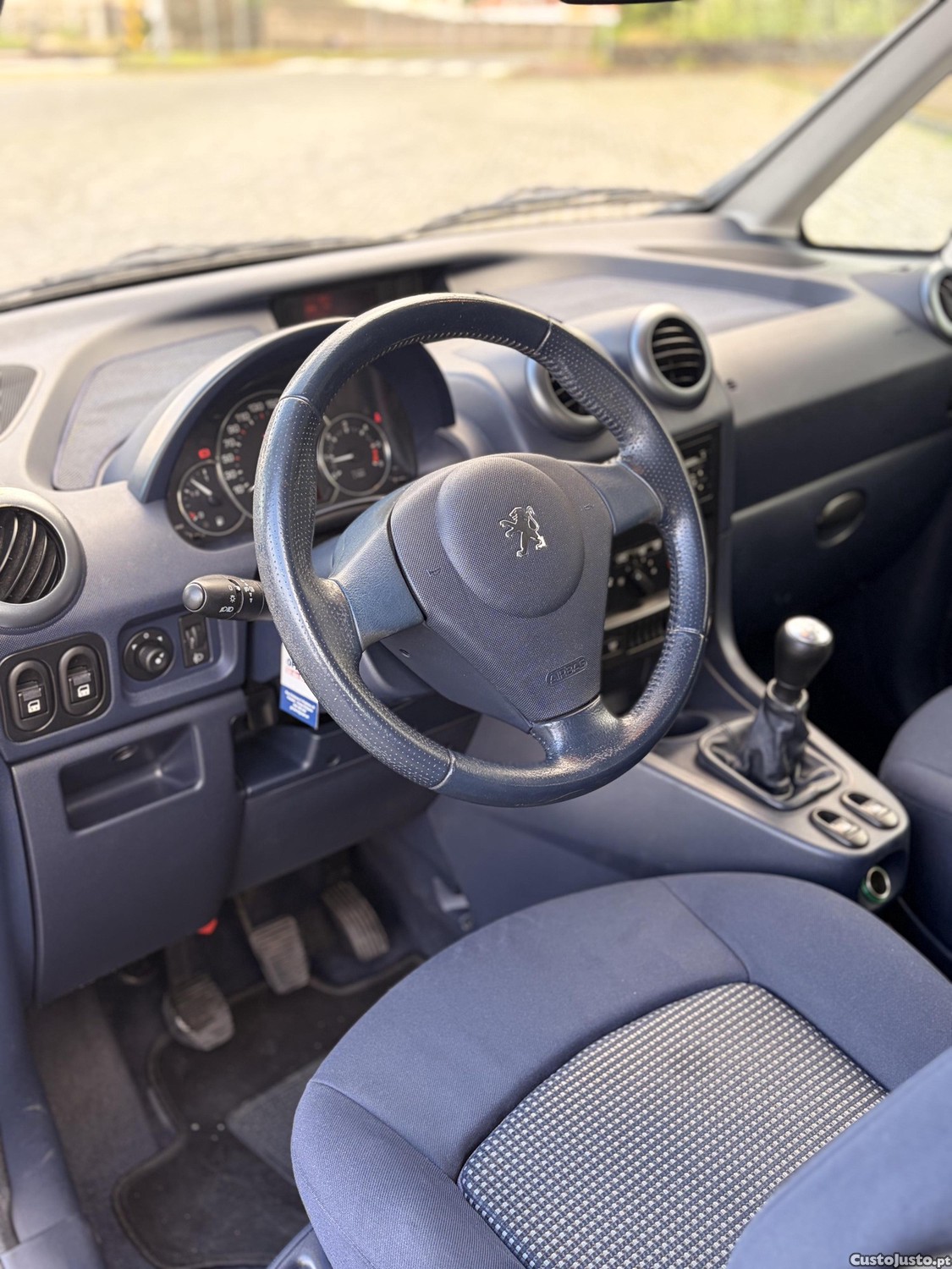 Peugeot 1007 1.4 Hdi — fotografia 4