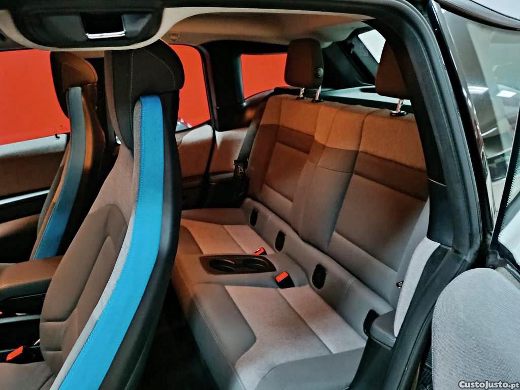 BMW i3 REX 94Ah Híbrido (Eléctrico e motor a gasolina) — fotografia 6