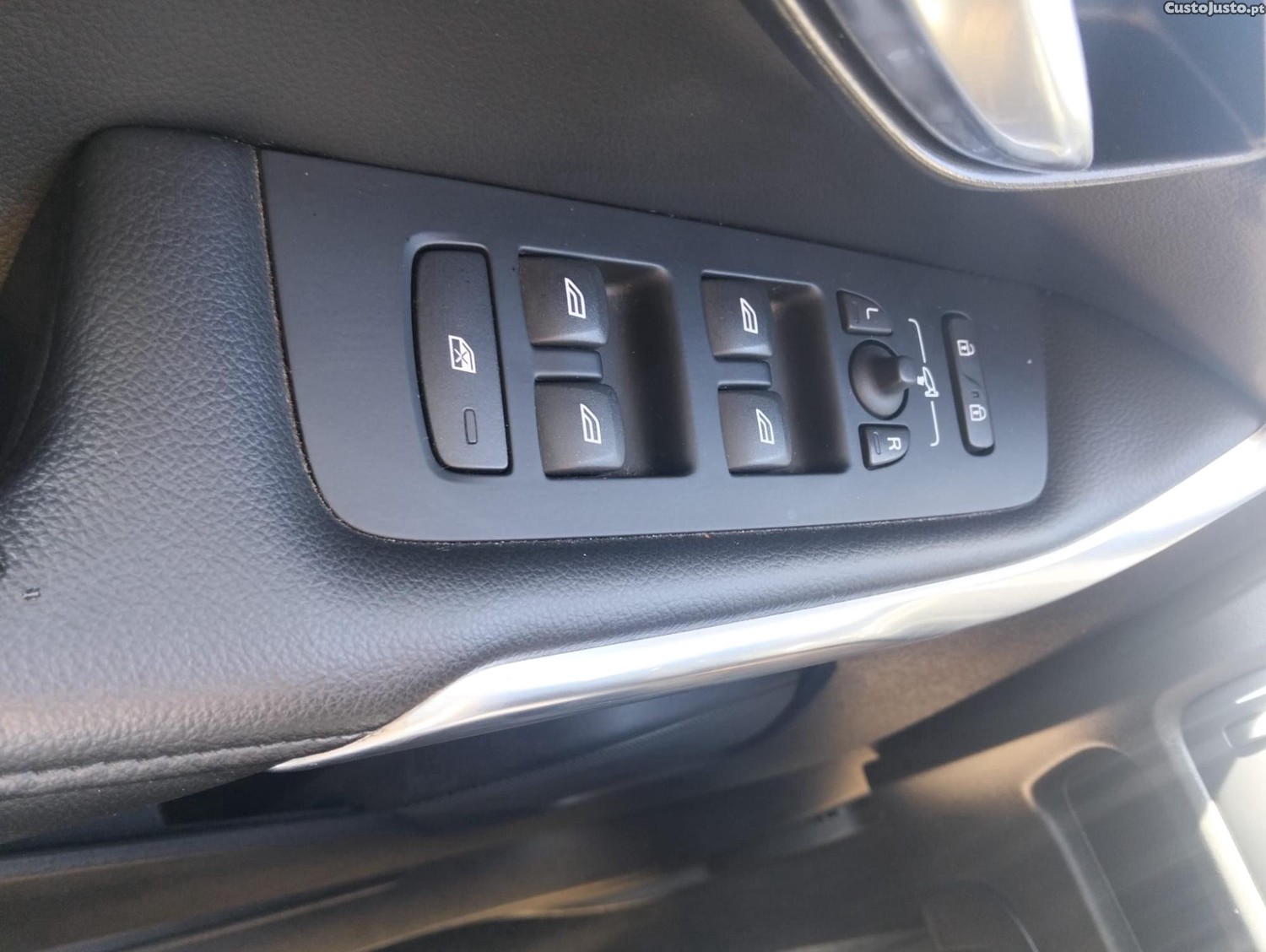 Volvo V40 D2 Inscription — fotografia 3