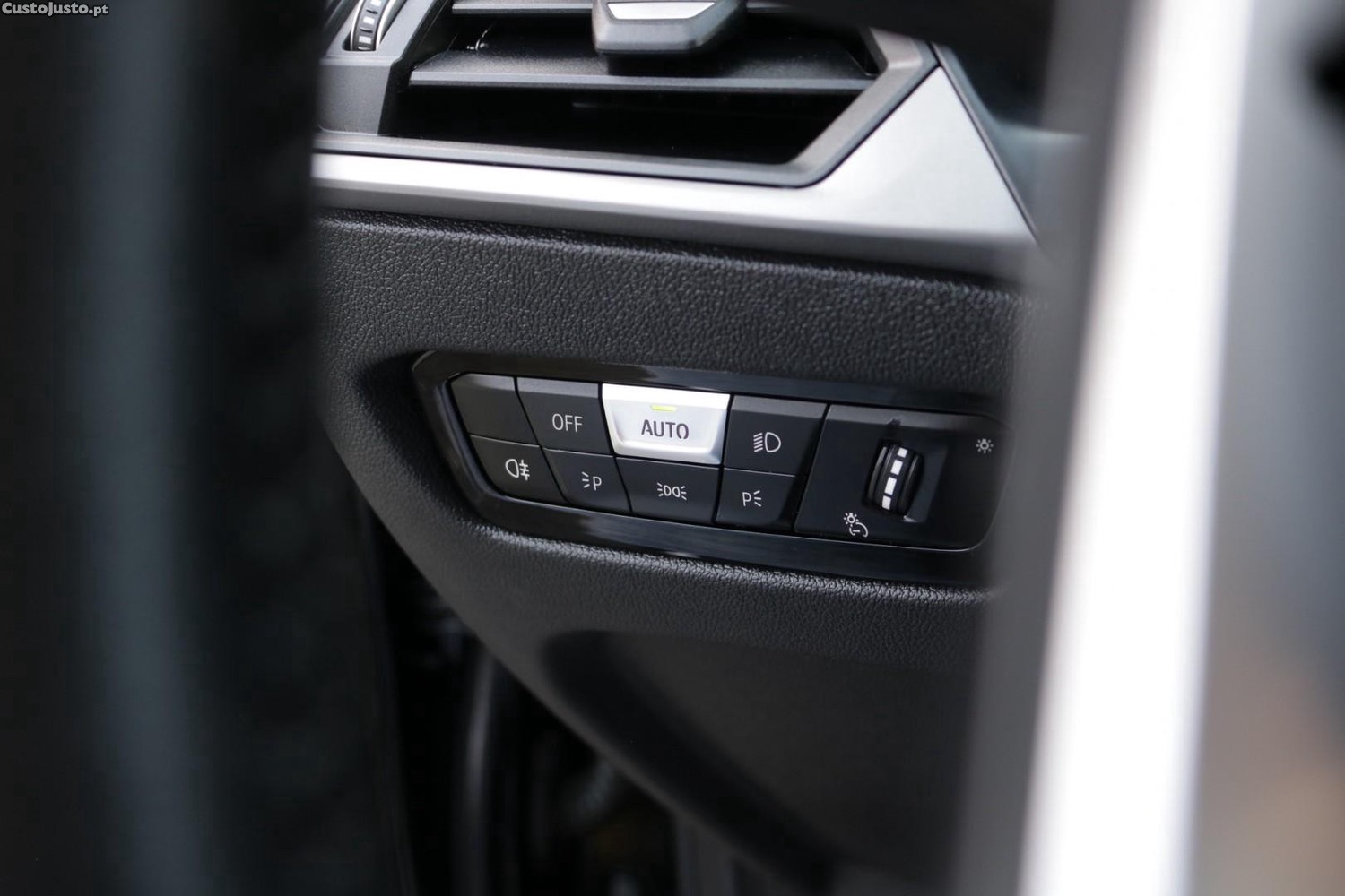 BMW 318 d Touring Auto 150cv — fotografia 25