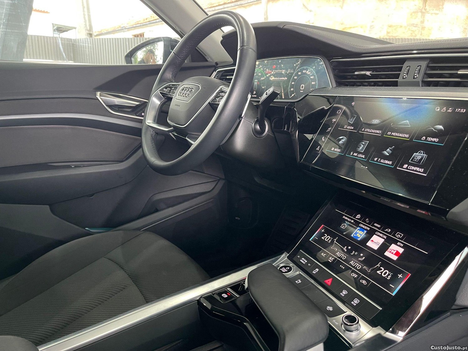 Audi Q8 e-Tron Sportback 55 quattro S line — fotografia 9