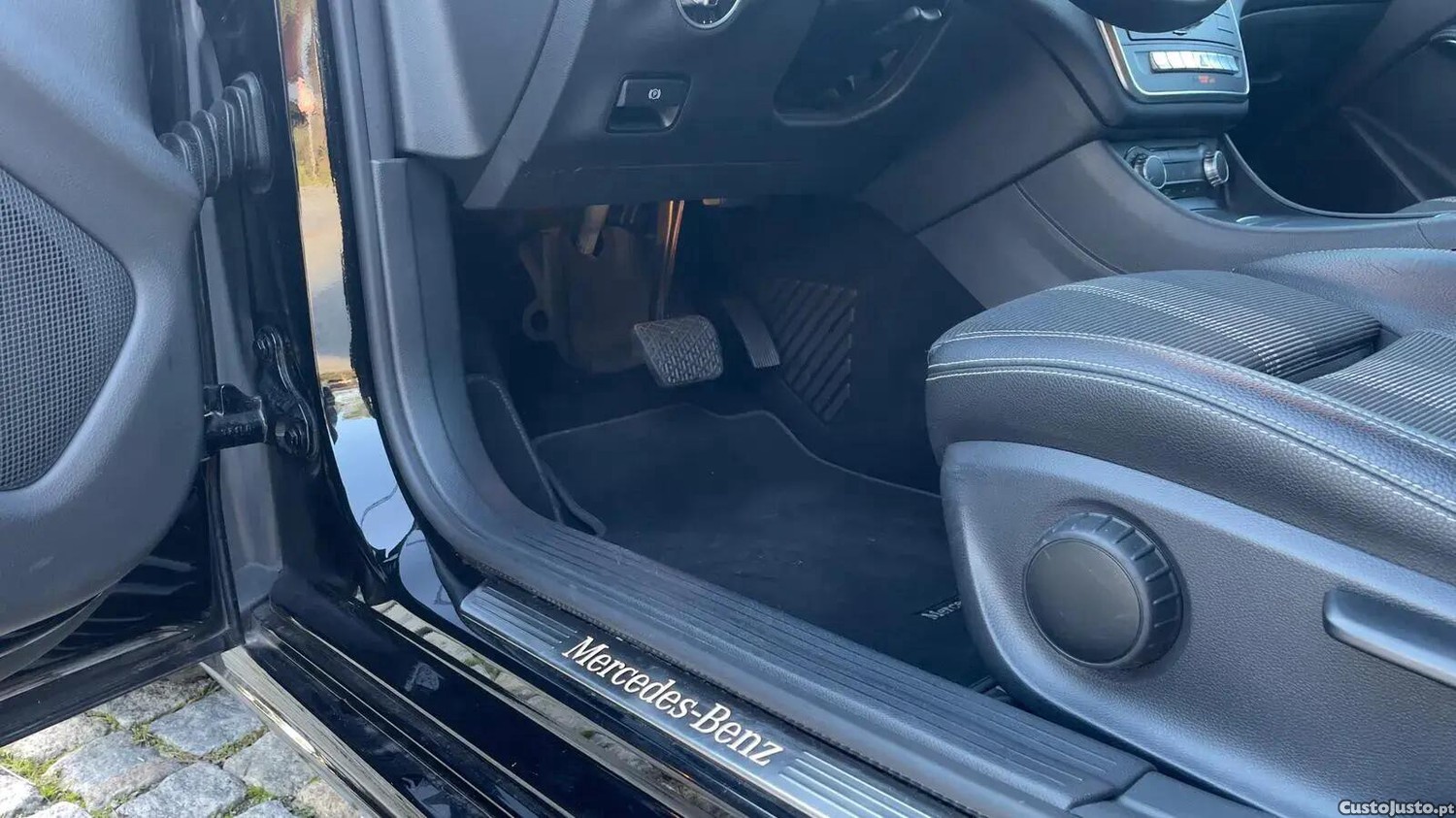 Mercedes-Benz CLA 200 d Urban Aut. — fotografia 9