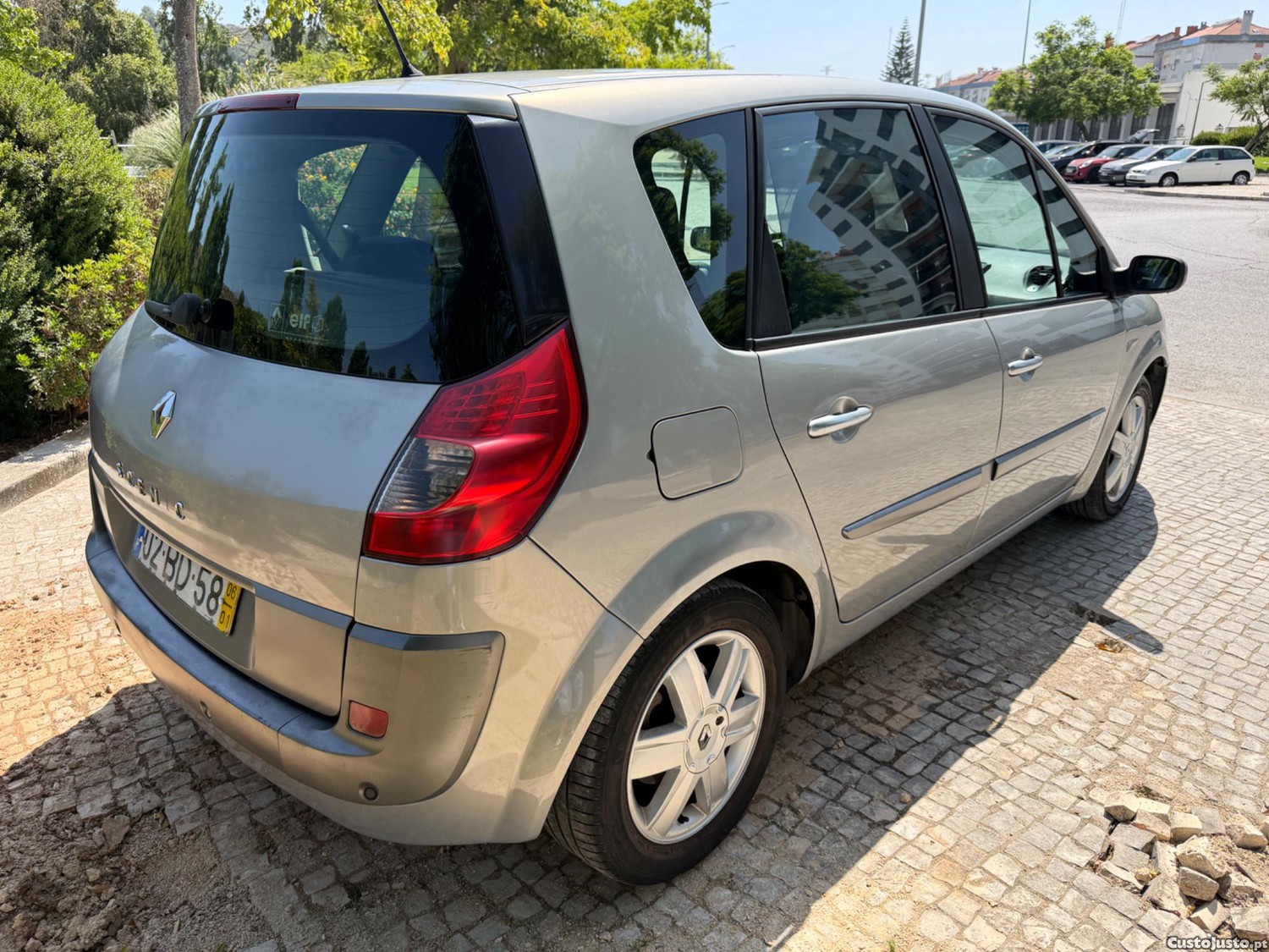 Renault Scénic 1.5 DCI DYNAMIQUE — fotografia 17