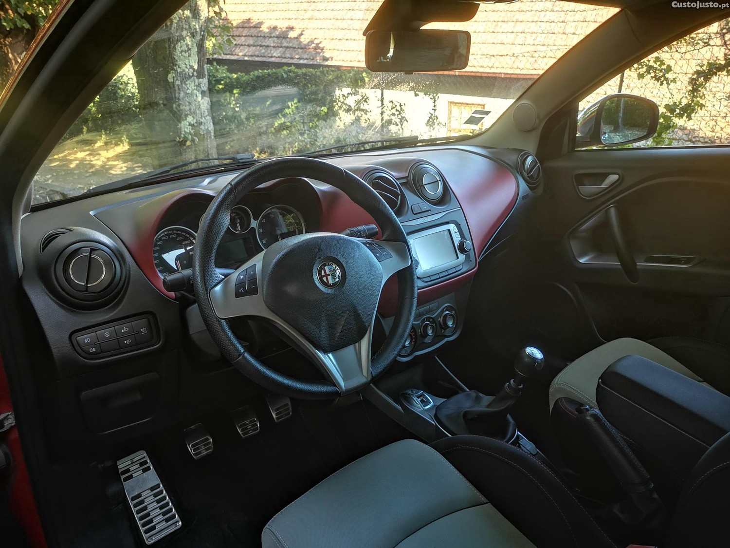Alfa Romeo MiTo 0.9 T 105cv TWINAIR QUADRIFOGLIO - C/ Garantia — fotografia 10