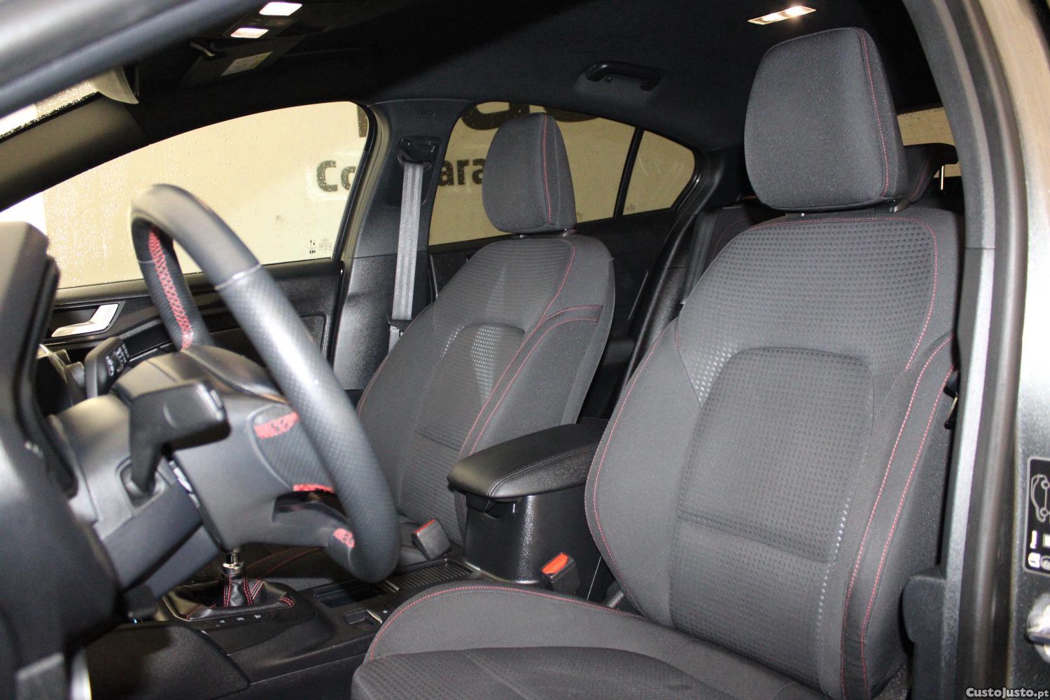 Ford Focus 1.0 ECOBOOST ST-LINE — fotografia 10