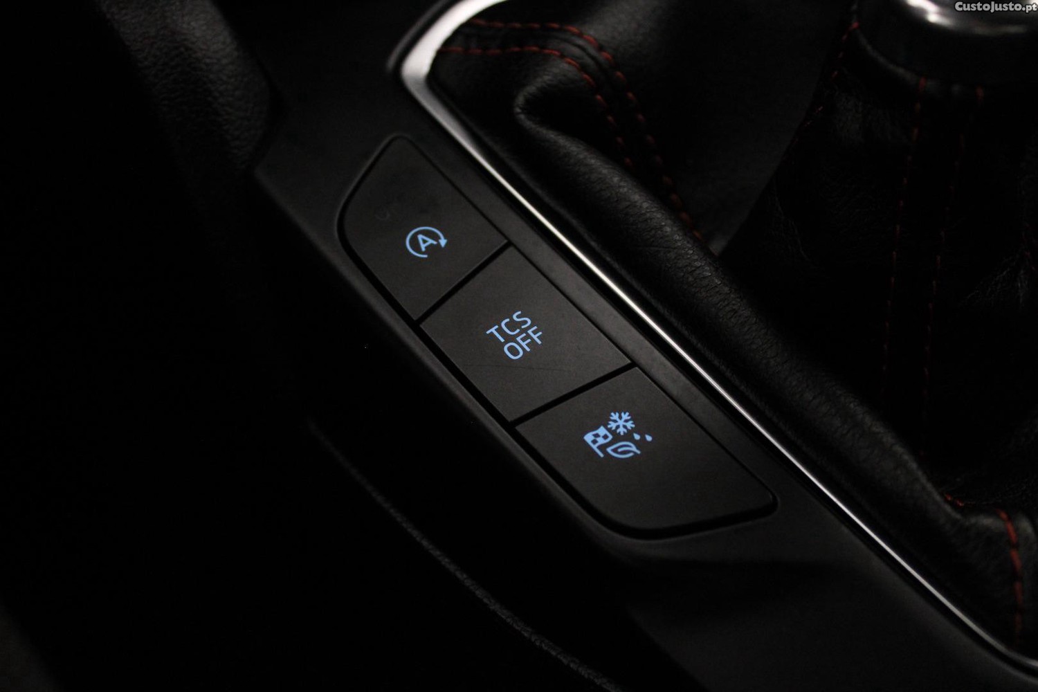 Ford Focus 1.0 ECOBOOST ST-LINE — fotografia 19