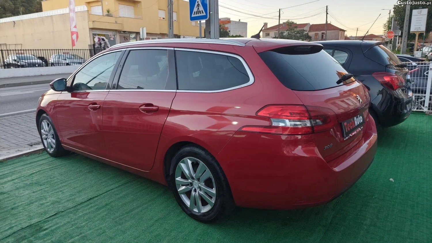 Peugeot 308 1.6 BlueHDi Active — fotografia 19