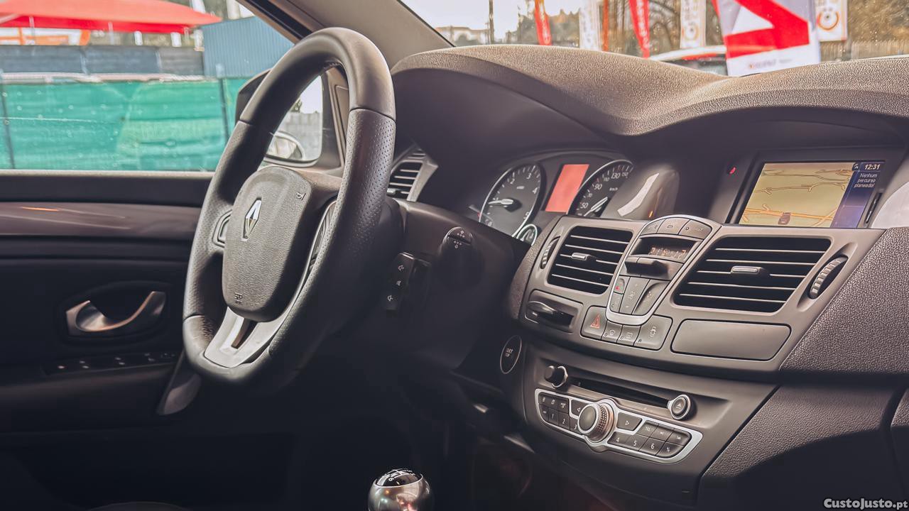 Renault Laguna BREAK 2.0 DCI 150 CV GT 4CONTROL — fotografia 5