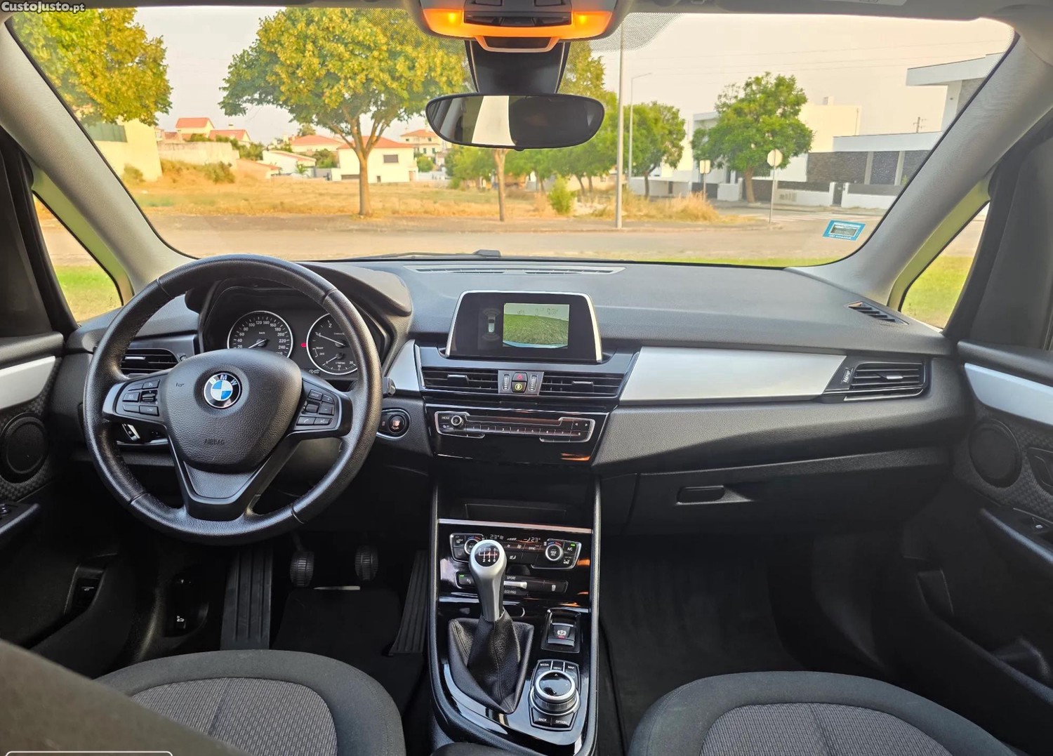 BMW 216 Active Tourer d Line Luxury — fotografia 4