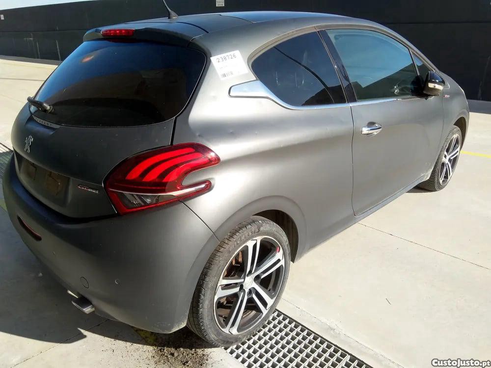 Peugeot 208 1.6 BlueHDi 120 (88 kW / 120 cv) [01.2015 - 12.2019] - 16 — photo 5