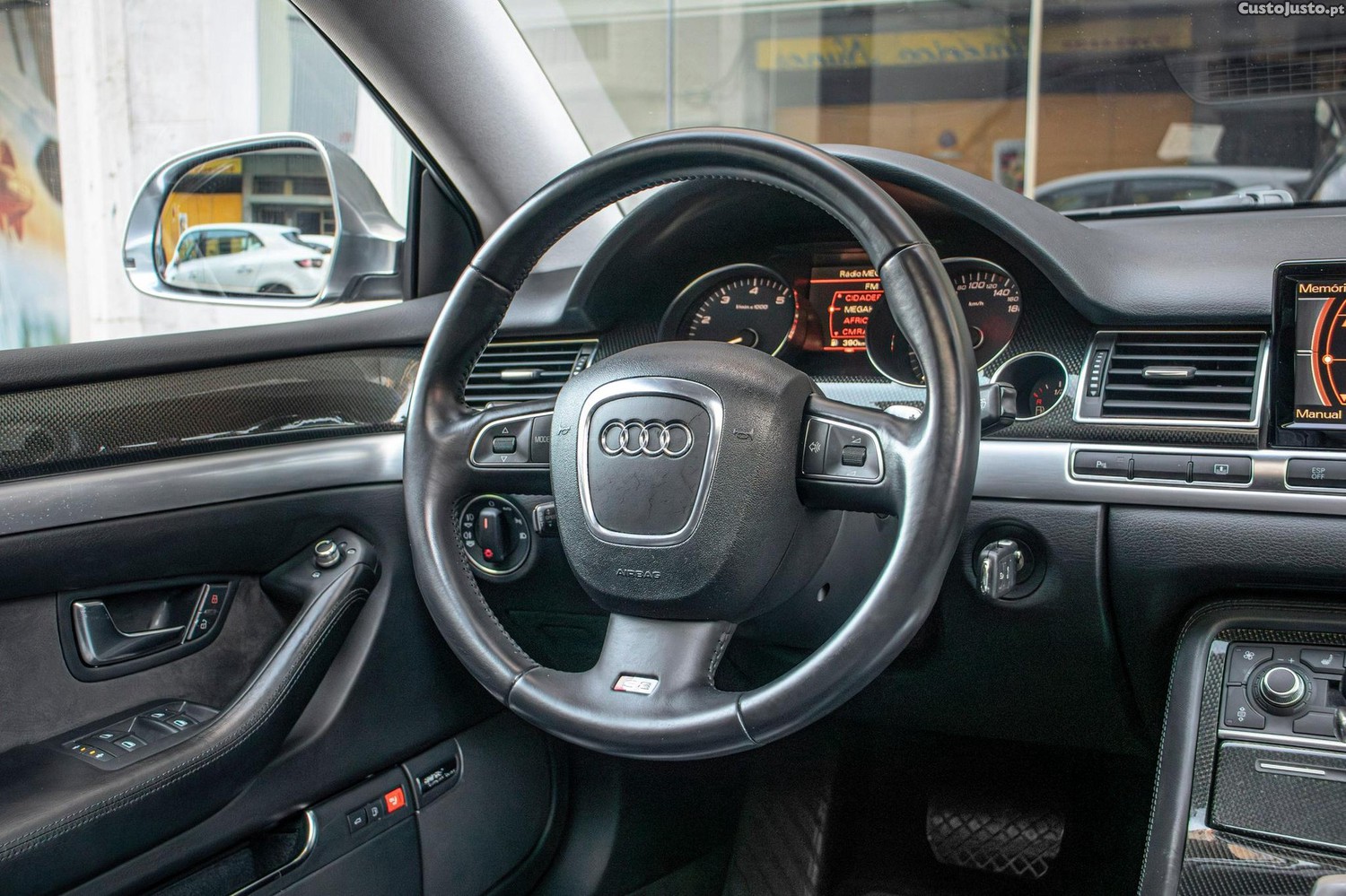 Audi S8 5.2 V10 FSI Quattro — fotografia 19