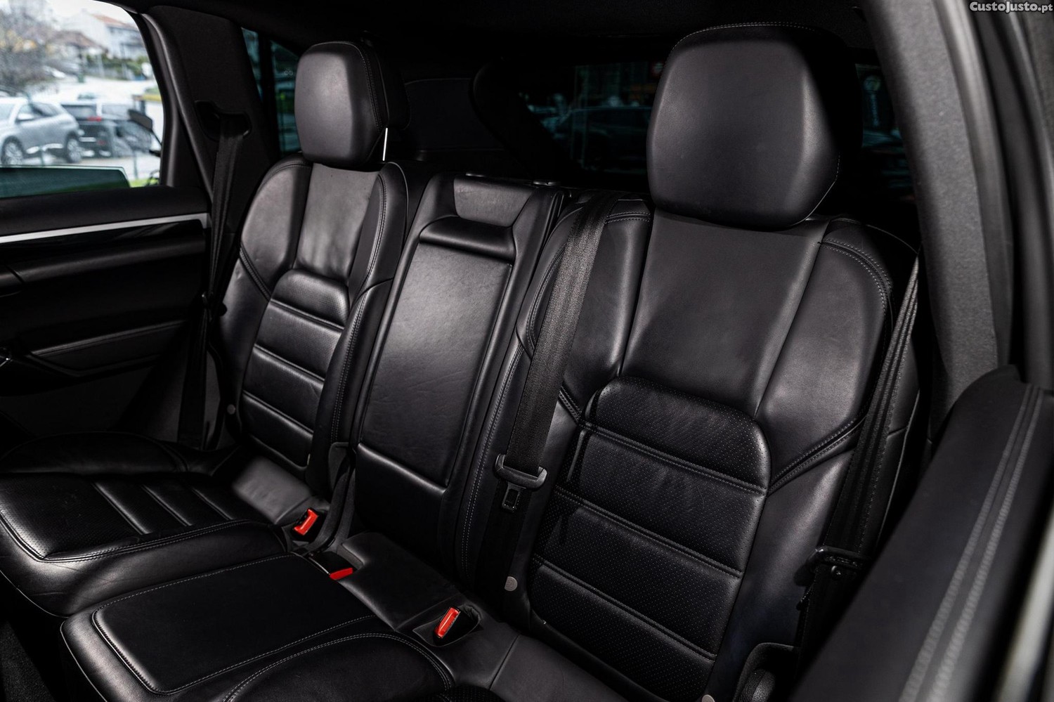 Porsche Cayenne S E-Hybrid — fotografia 5