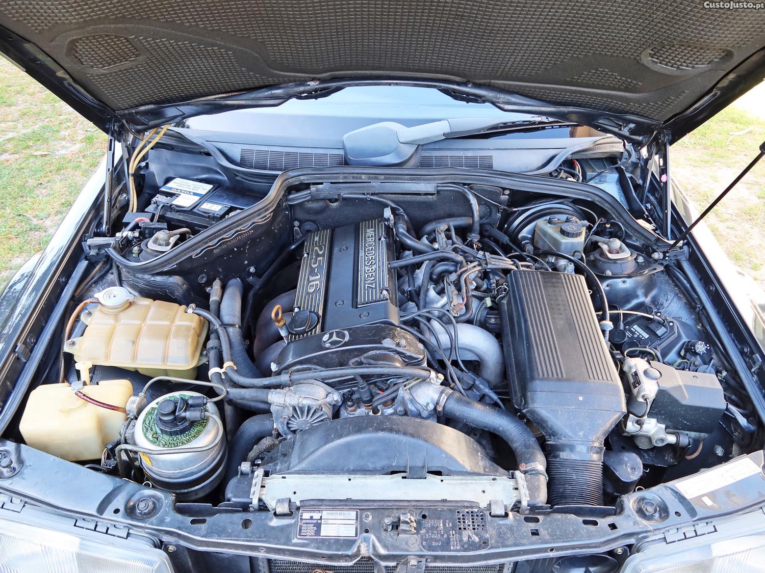 Mercedes-Benz 190 E 2.5-16 Evolution — fotografia 4