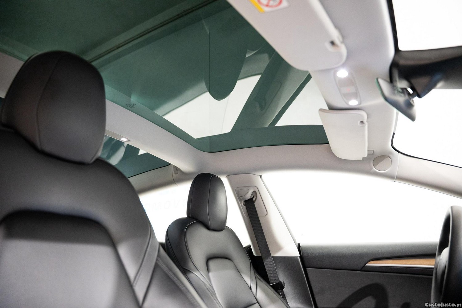 Tesla Model 3 Long-Range Dual Motor AWD — fotografia 2