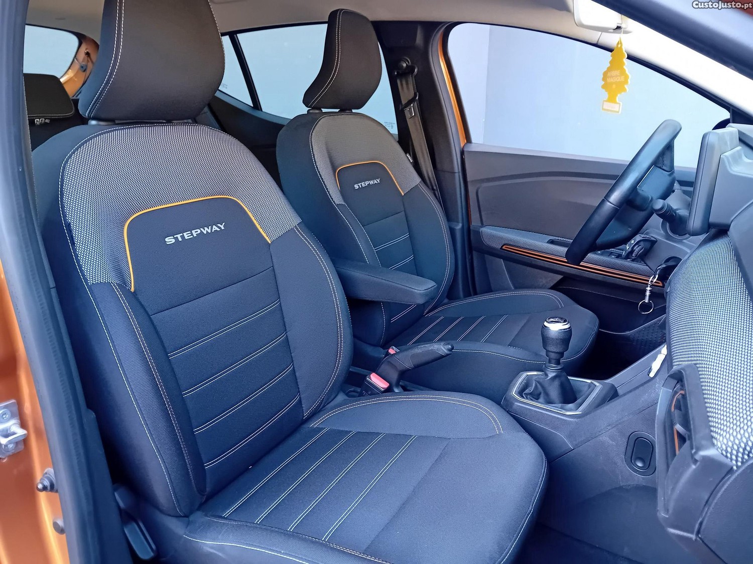 Dacia Sandero 0.9 TCe Stepway Bi-Fuel — fotografia 9