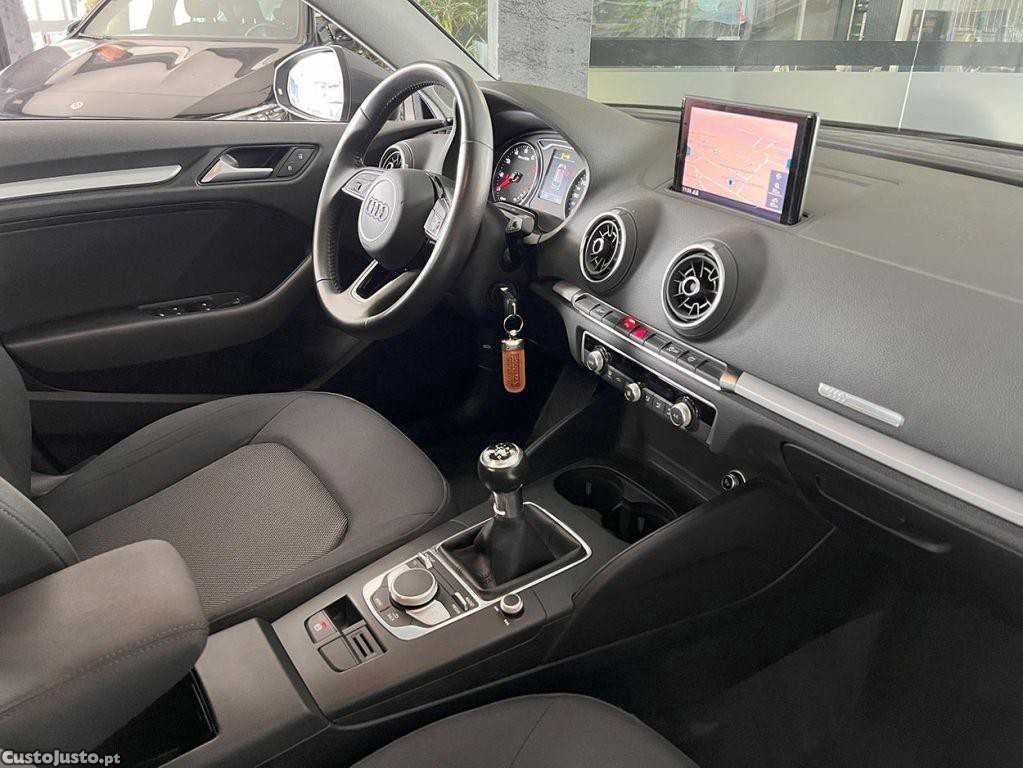 Audi A3 Sportback 1.0 TFSI — fotografia 7