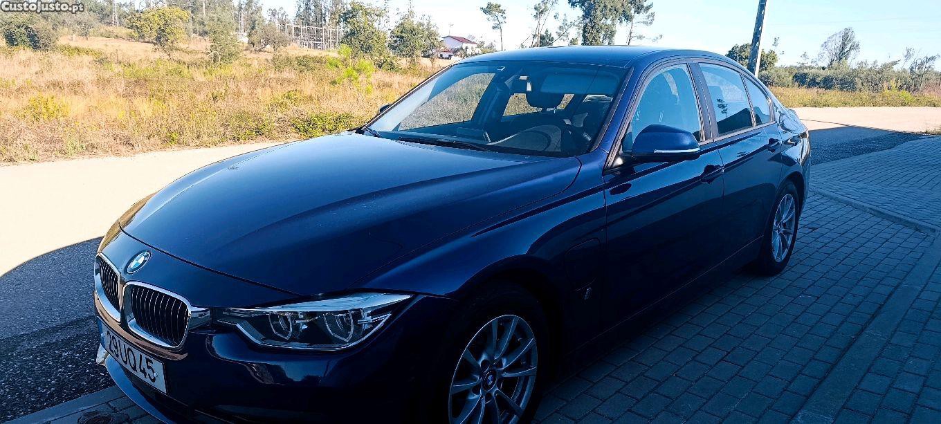 BMW 330 e iperforma — fotografia 11