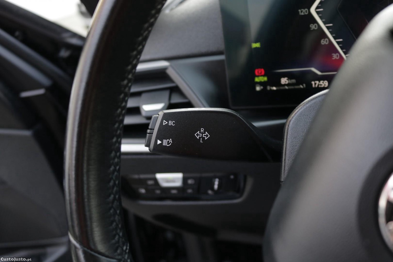 BMW 318 d Touring Auto 150cv — fotografia 24