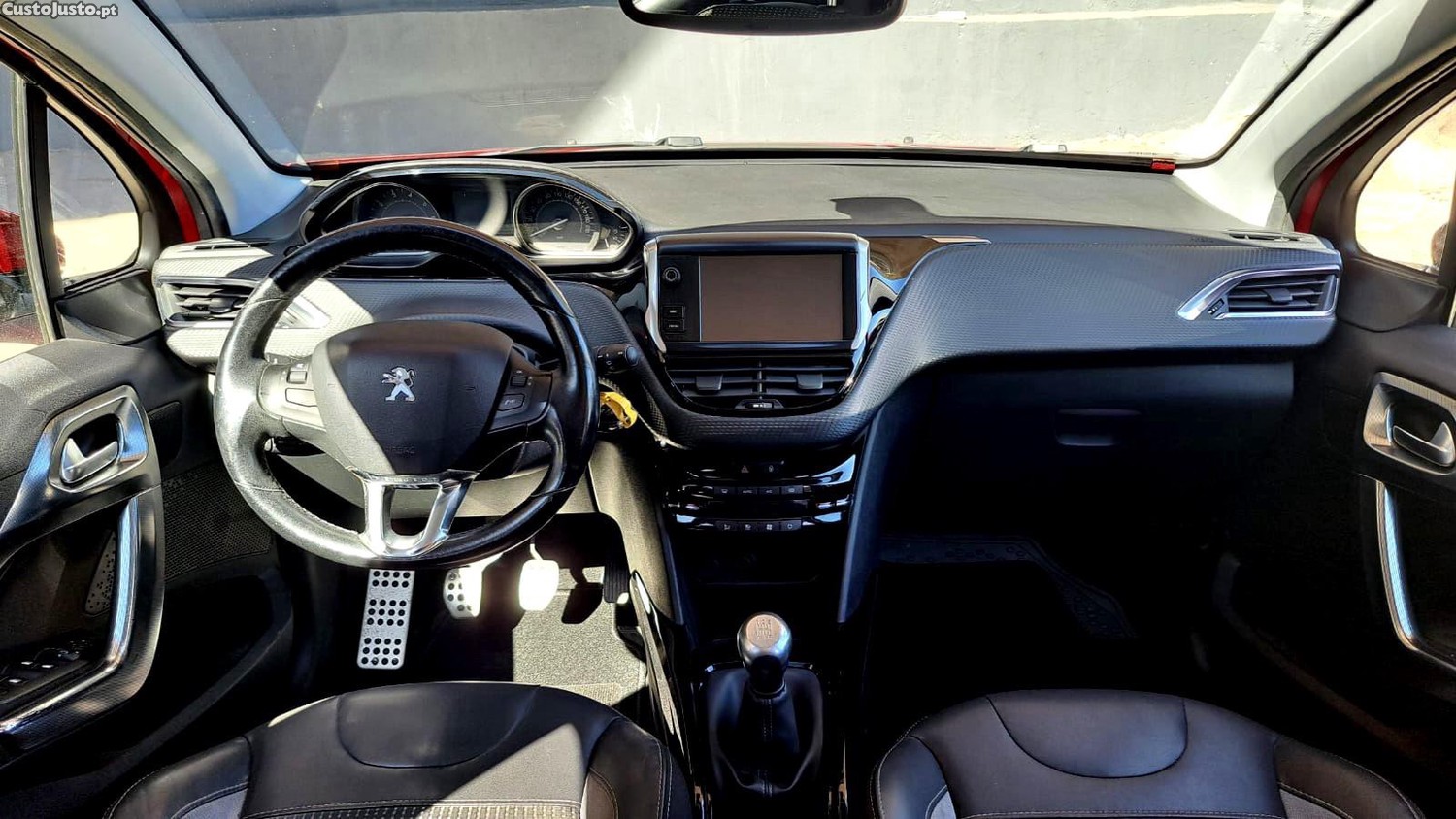 Peugeot 2008 1.2 PureTech Allure — fotografia 7