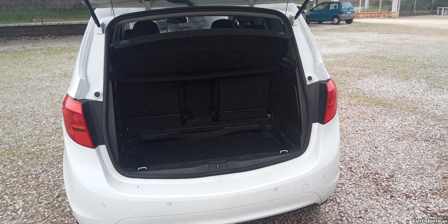 Opel Meriva 1.3 CDTI — fotografia 2