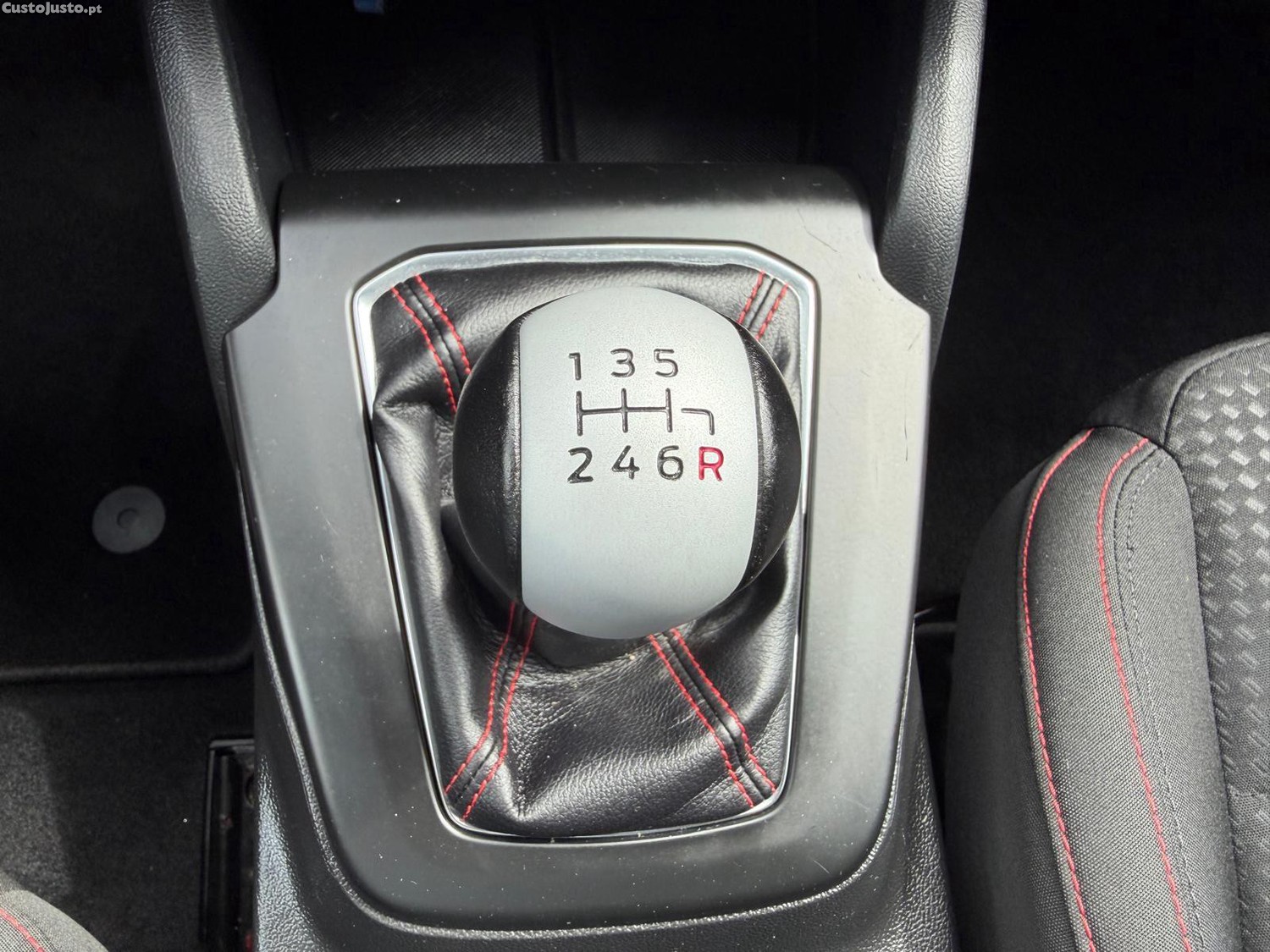 Ford Focus SW 1.0 EcoBoost MHEV ST-Line — fotografia 3