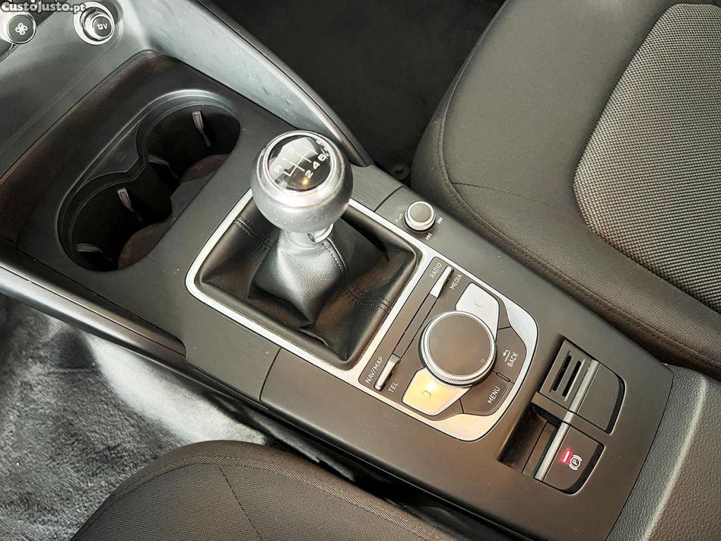 Audi A3 Sportback 1.0 TFSI — fotografia 8