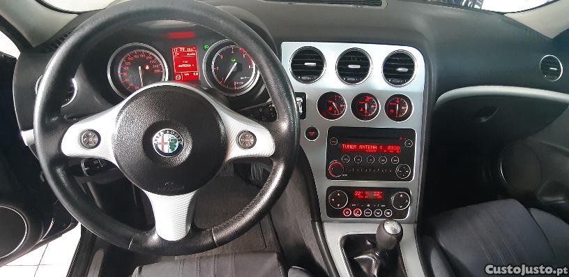 Alfa Romeo 159 Sportwagon Distinctive 1.9 JTDm 16V 150 CV — fotografia 11