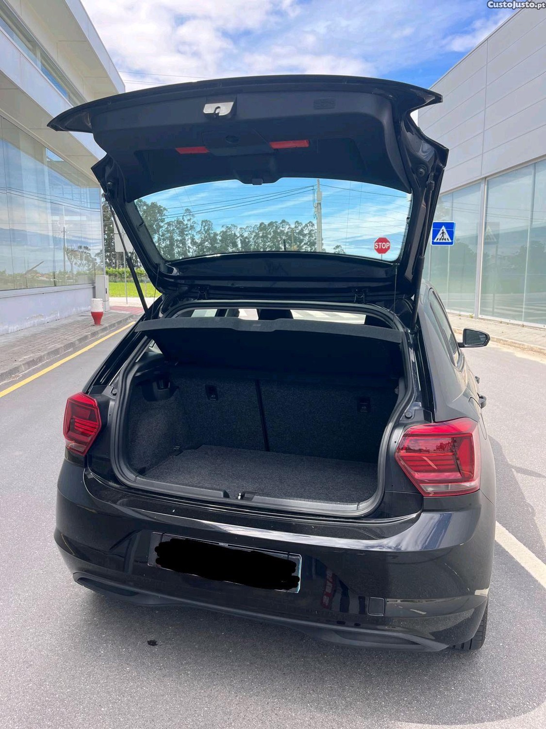 Volkswagen Polo Confortline — fotografia 6