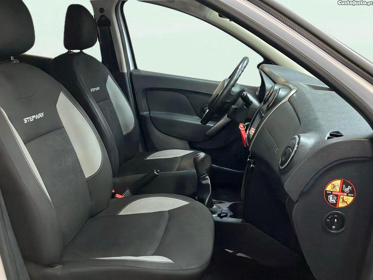 Dacia Sandero 0.9 TCe — fotografia 8