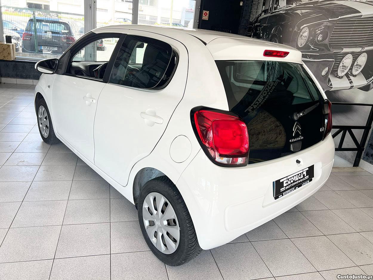 Citroën C1 1.0 VTi Feel S&S — fotografia 17