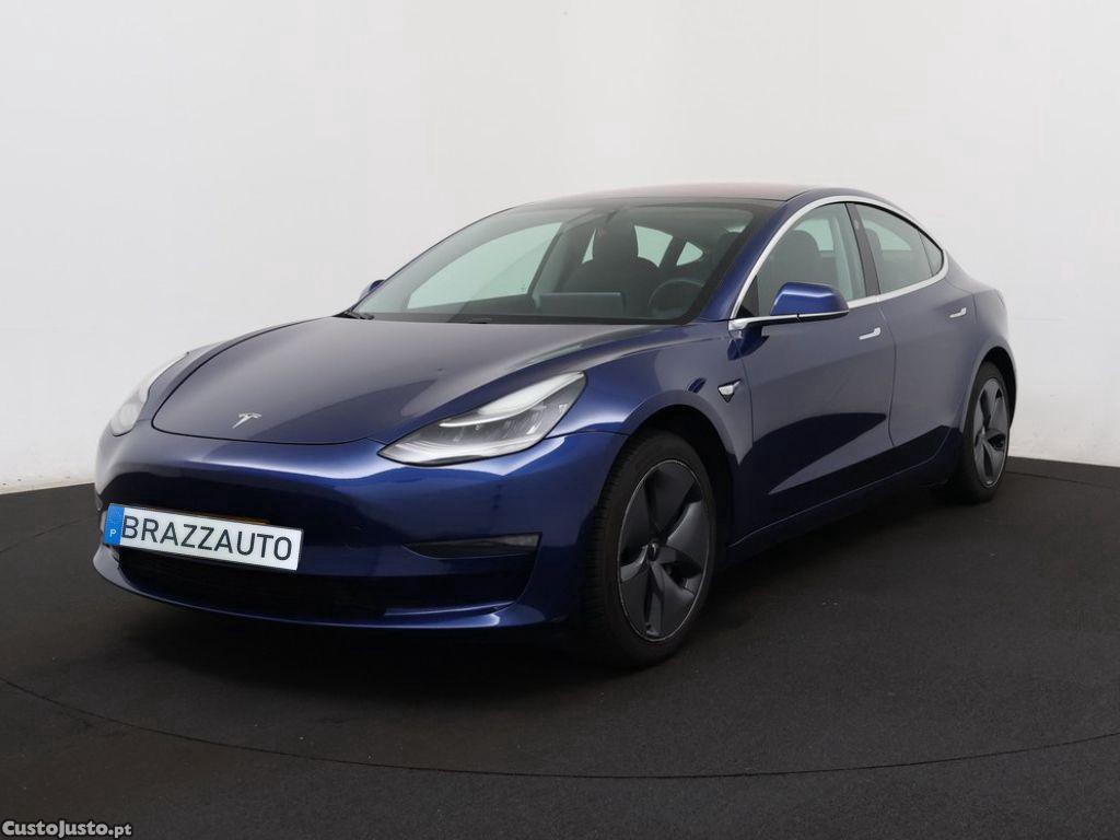 Tesla Model 3 Long-Range RWD — fotografia 17