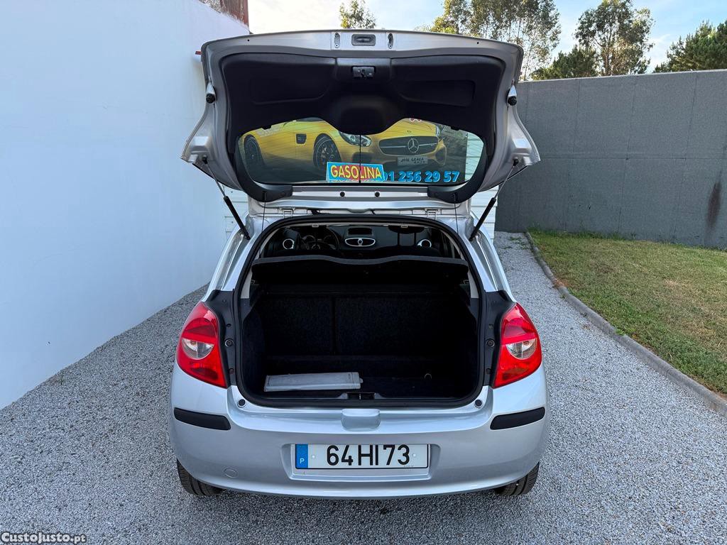 Renault Clio 1.2i 16v 75cv 03/2009 — fotografia 7